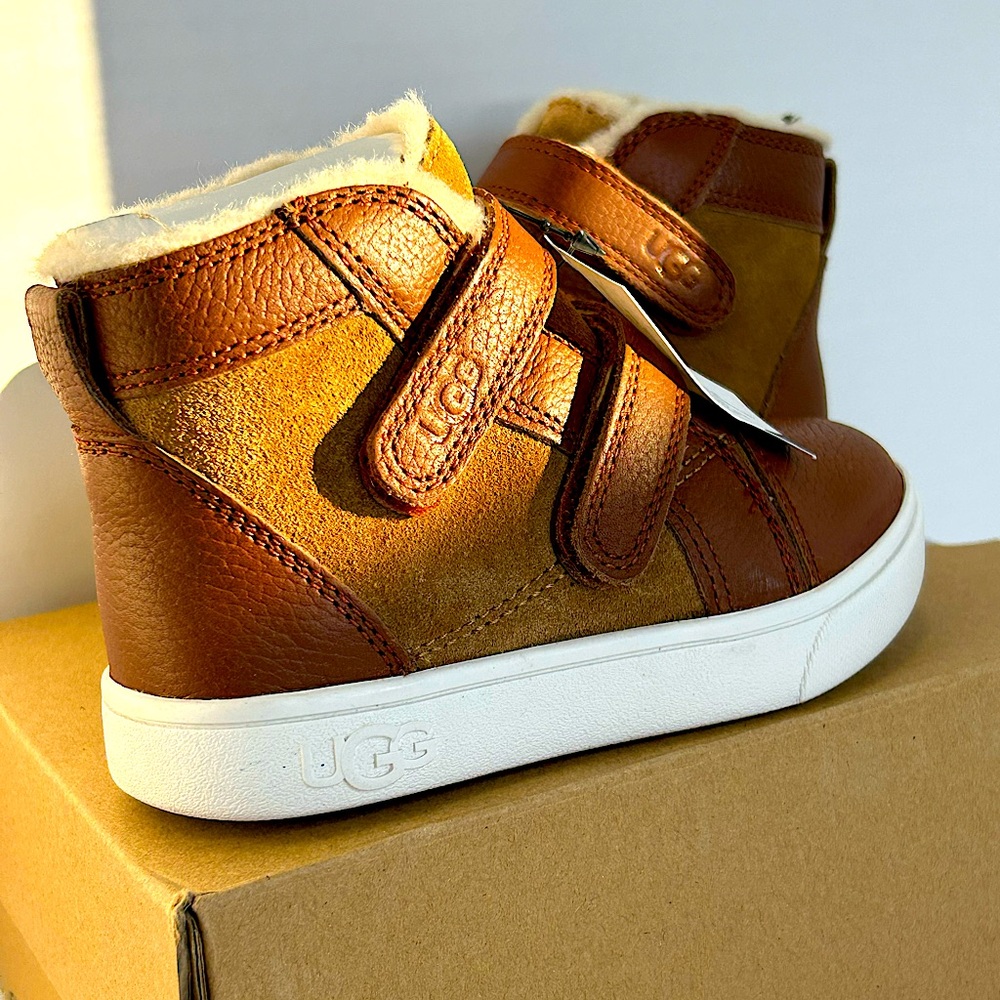NWT Kids UGG shoes size Toddler 10 - Picture 4 of 14